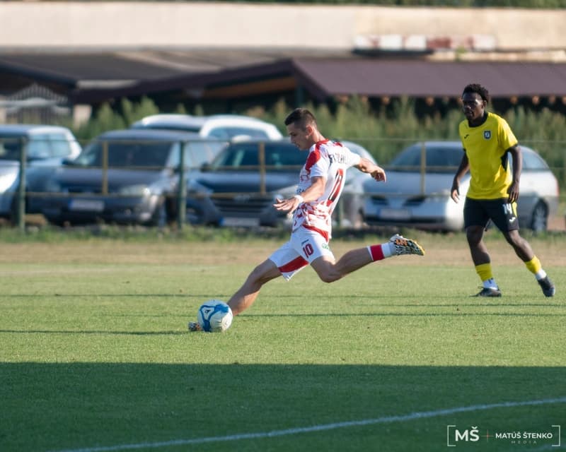 #10 Nikolas Lukáč